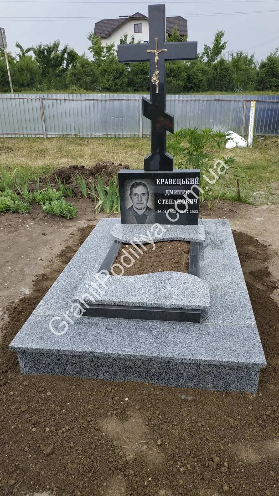 Подвійний пам'ятник з граніту - Кам'янець-Подільський | GranitPodillya